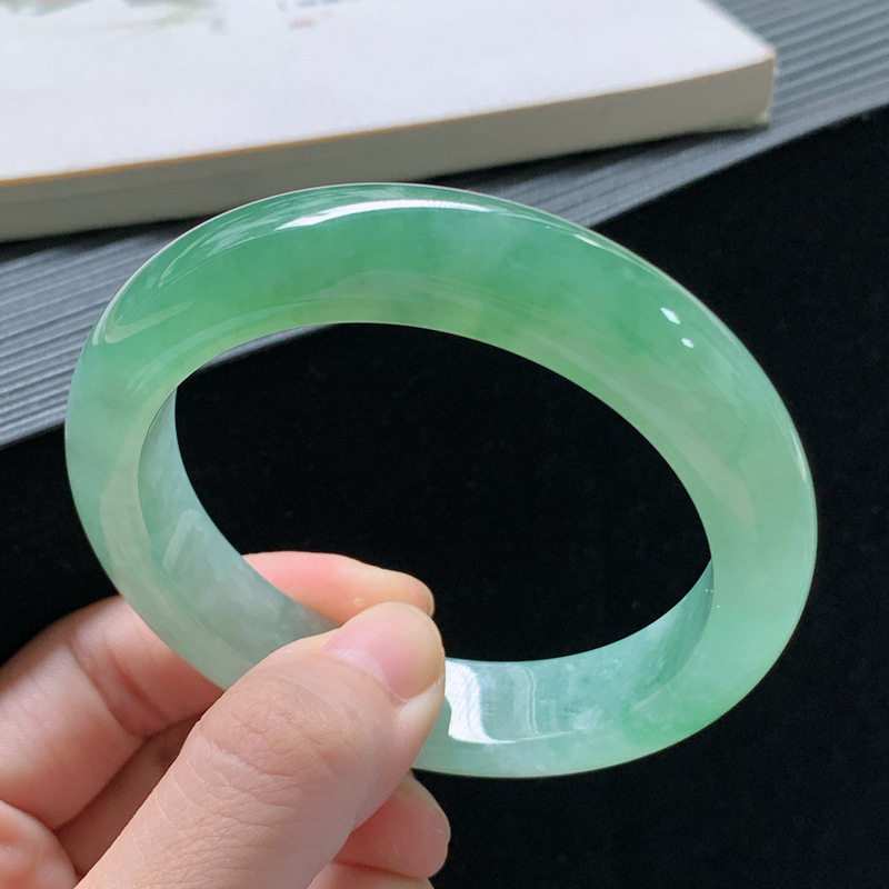 Jadeite bracelet, Burmese old  - огляд і ціна Lighting & Home Decor Studio Photos